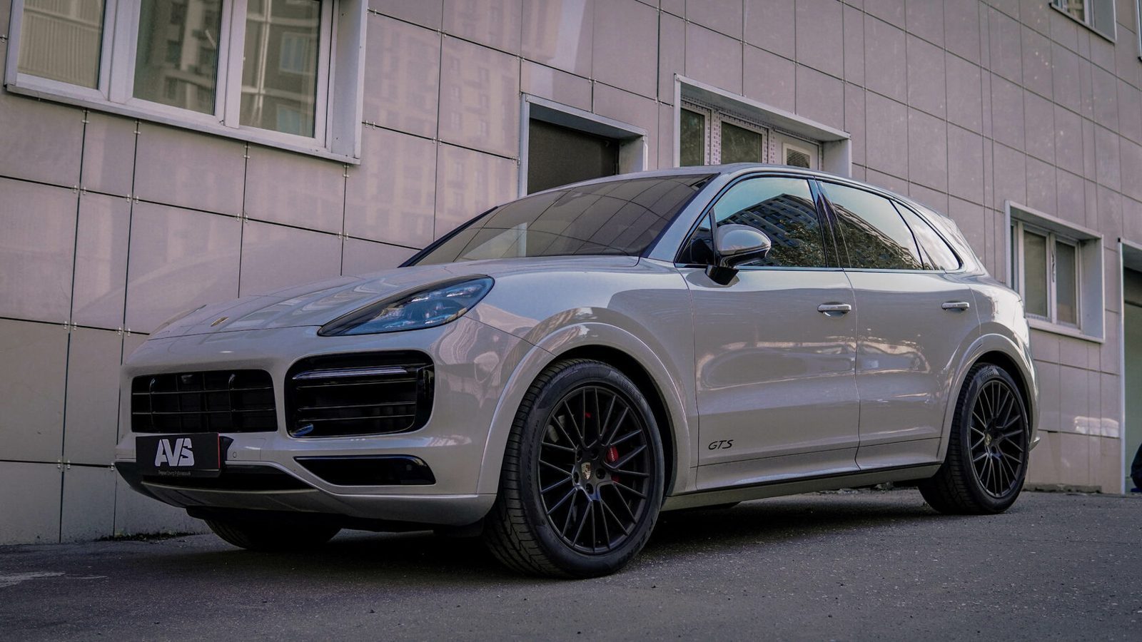 Тонировка Porsche Cayenne