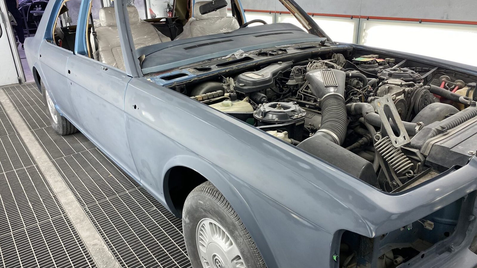 Процесс — работа мастера — n7r1jlzfa1-polnaya-pokraska-bentley-mulsanne-1987-g