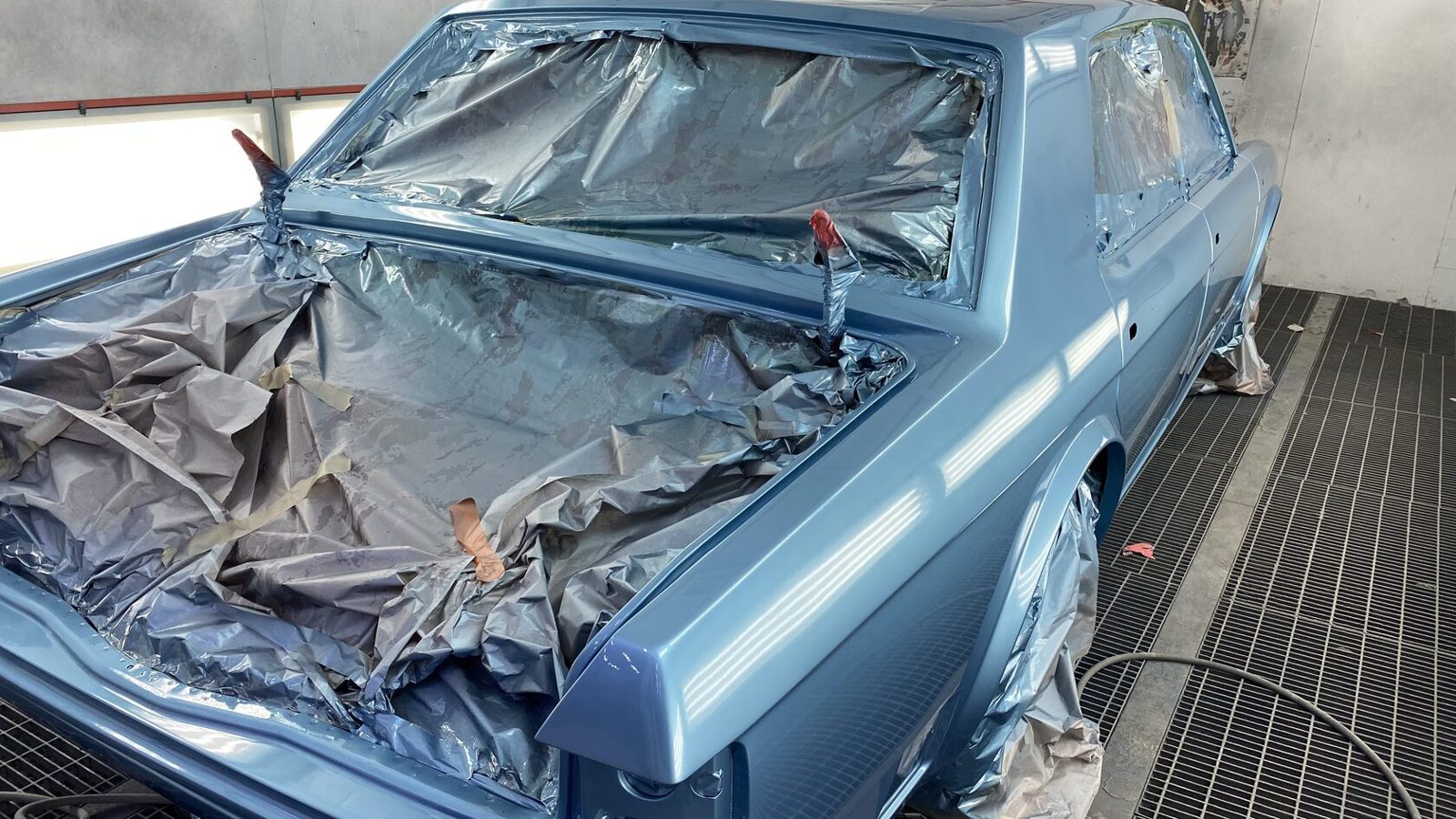 Процесс — работа мастера — n7r1jlzfa1-polnaya-pokraska-bentley-mulsanne-1987-g