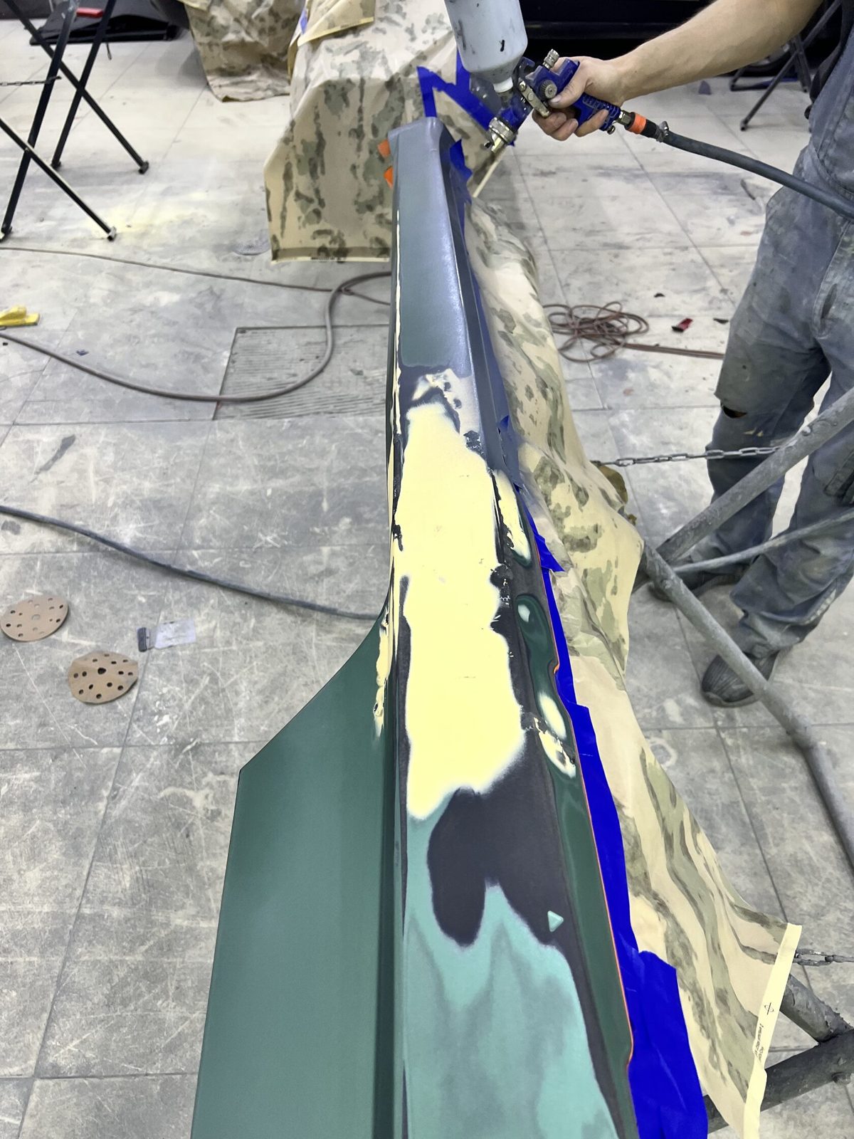 Процесс — работа мастера — paint-audi-tt