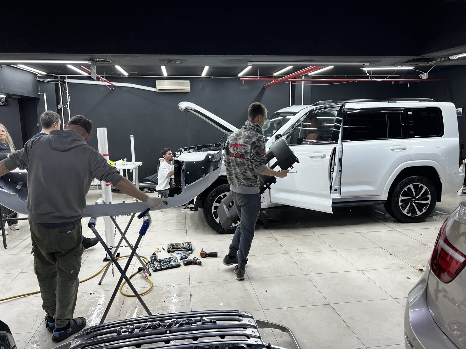 Оклейка полиуретановой плёнкой Haval H9 — фотоотчёт